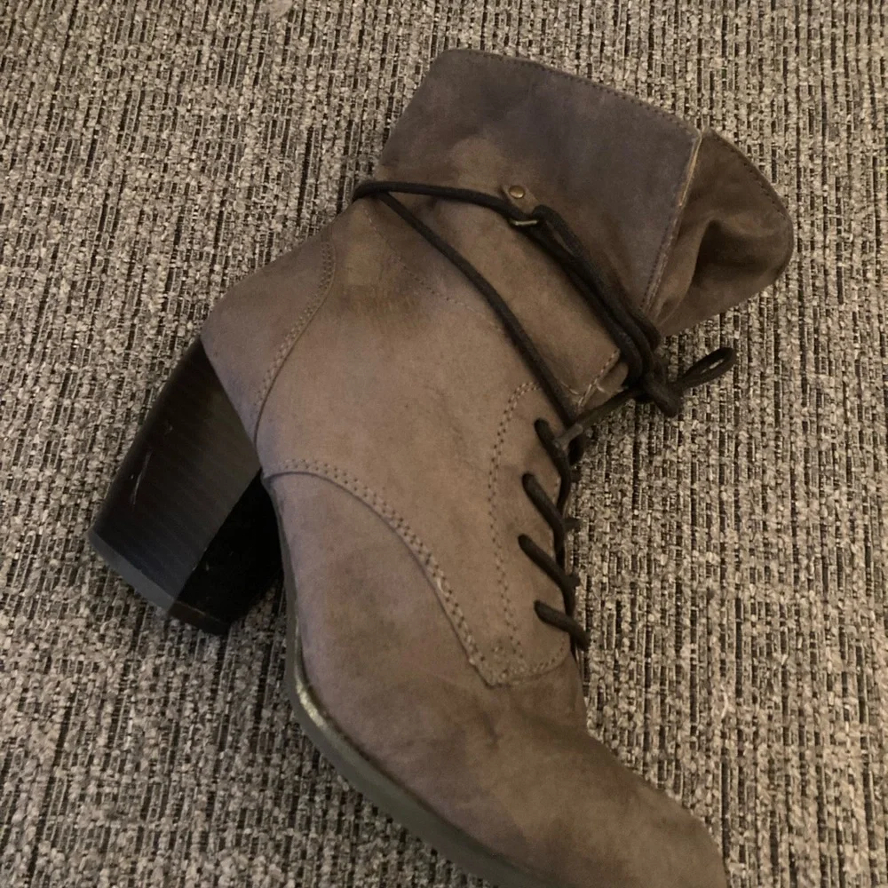Daytrip Taupe Lace-Up Boots - Picture 2 of 5